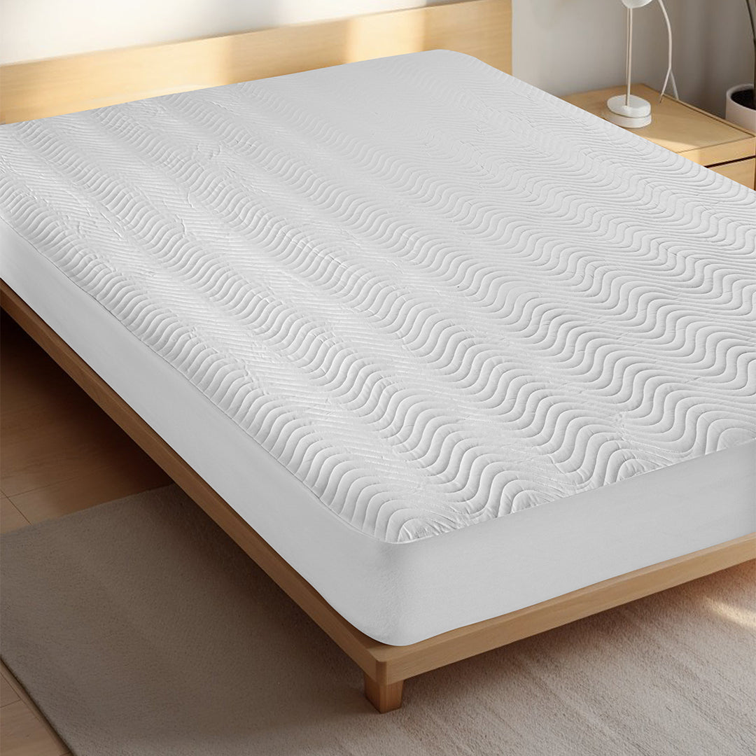 Luna Kapitone Sıvı Geçirmez Fitted Alez 120x200 cm Beyaz